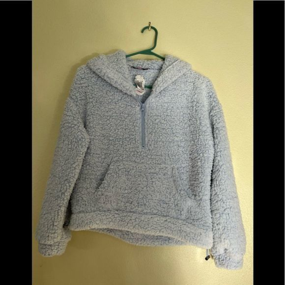 Crave‎ Fame fuzzy 1/4 zip hoodie NWT size medium